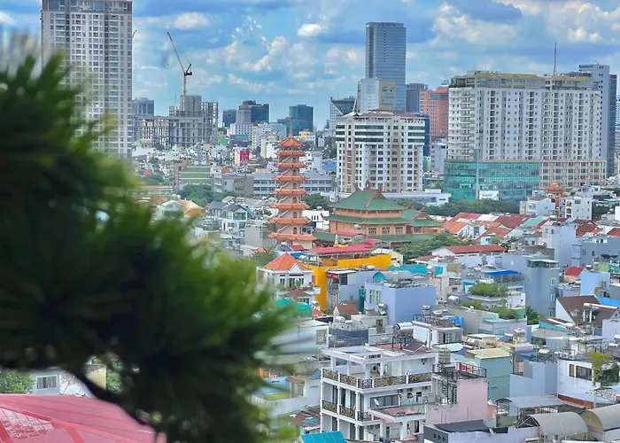 Vinh Hoi s - Luxury Furnished Suites